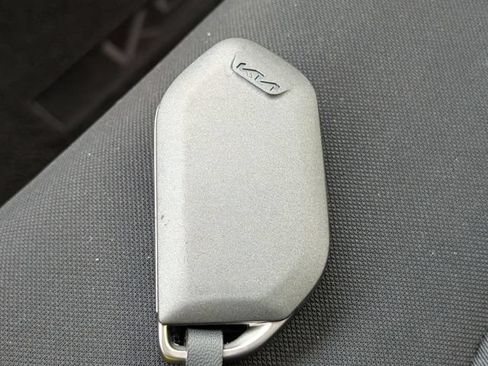 Used 2025 Kia K5 LXS FWD image 28