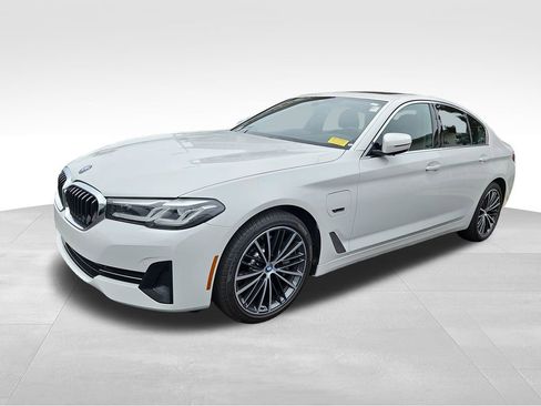 Used 2023 BMW 530e RWD image 3