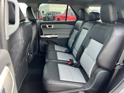Certified 2023 Ford Explorer XLT w/ Equipment Group 202A