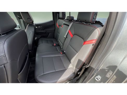 Used 2023 Chevrolet Colorado Z71 w/ Z71 Convenience Package 2 image 28