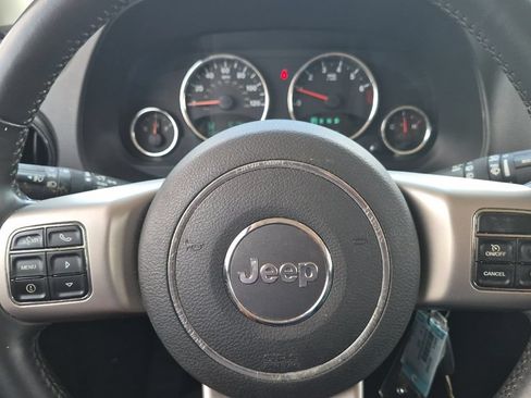 Used 2012 Jeep Patriot Limited w/ Sun/Sound Group FWD image 22