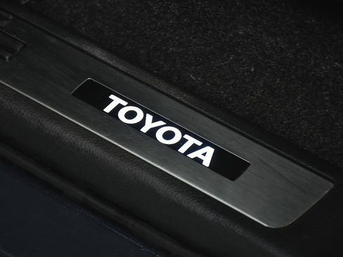 Used 2024 Toyota Land Cruiser w/ Premium Package image 11