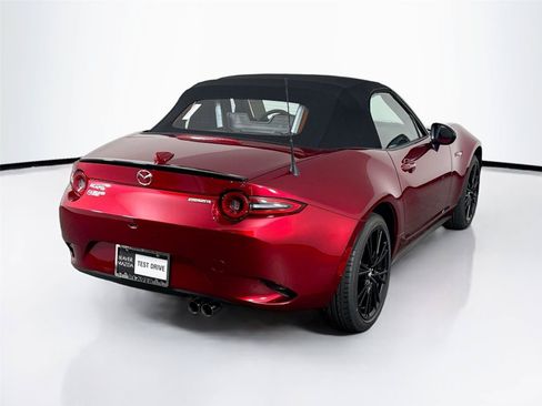 New 2026 MAZDA MX-5 Miata Club w/ Interior Package RWD image 2