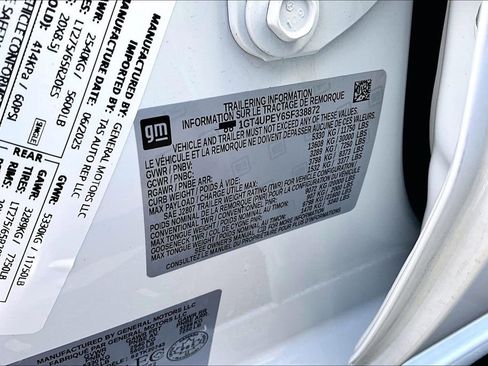 Used 2025 GMC Sierra 2500 AT4 w/ AT4 Premium Plus Package image 18