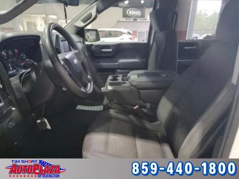 Used 2022 Chevrolet Silverado 1500 Custom image 2
