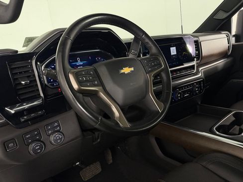 Used 2024 Chevrolet Silverado 2500 High Country w/ High Country Premium Package AWD/4WD image 21