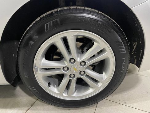 Used 2018 Chevrolet Cruze LT image 11