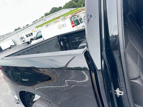 Used 2022 Chevrolet Silverado 1500 LT RWD image 30