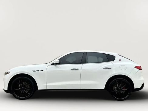 Used 2018 Maserati Levante AWD/4WD image 38