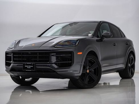 Certified 2025 Porsche Cayenne Coupe AWD/4WD image 1