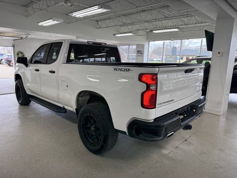 Used 2019 Chevrolet Silverado 1500 Custom Trail Boss w/ Custom Convenience Package AWD/4WD image 12
