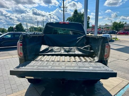 Used 2018 GMC Sierra 1500 SLT w/ SLT Premium Package AWD/4WD image 7