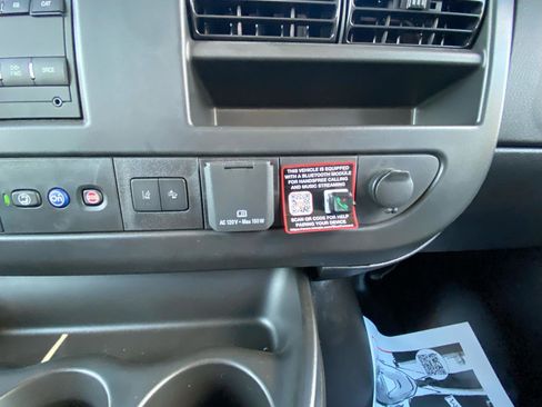 Used 2025 Chevrolet Express 2500 Extended w/ Communications Package image 32