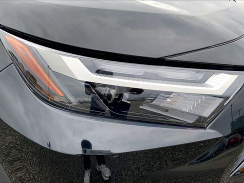 Used 2025 Toyota RAV4 XLE FWD image 27