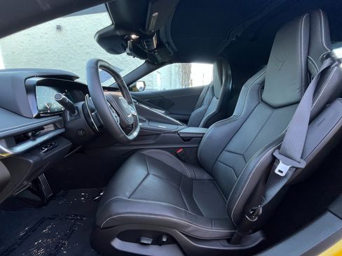 Used 2025 Chevrolet Corvette Z06 image 9