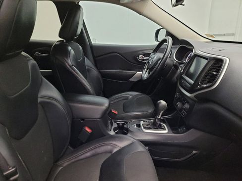Used 2018 Jeep Cherokee Latitude Plus FWD image 21