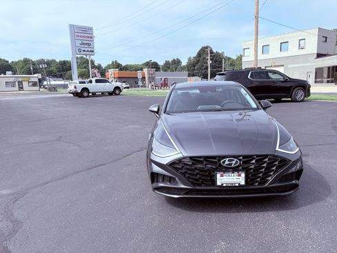 Used 2022 Hyundai Sonata SEL image 3