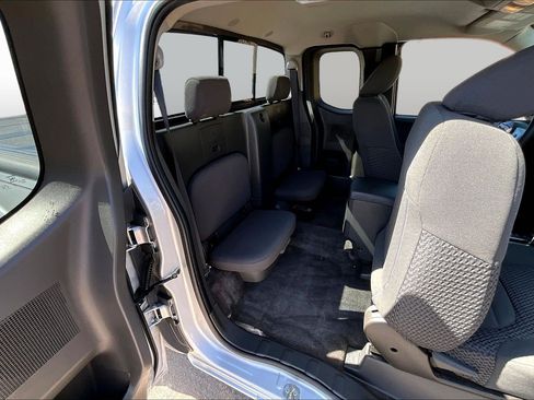 Used 2018 Nissan Frontier SV w/ Value Truck Package AWD/4WD image 26