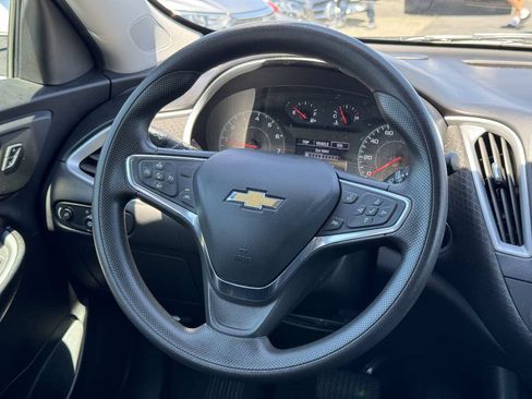 Used 2023 Chevrolet Malibu LT FWD image 25