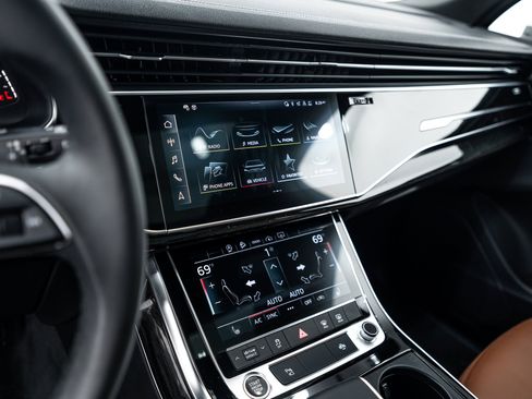 Certified 2023 Audi Q7 3.0T Premium w/ Convenience Package AWD/4WD image 12