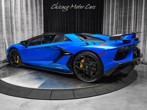 Used 2021 Lamborghini Aventador SVJ AWD/4WD image 3