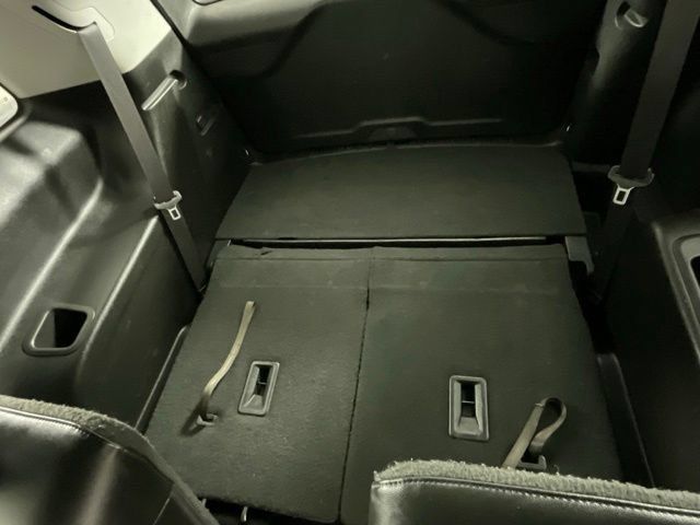 Used 2019 GMC Acadia SLT FWD image 16