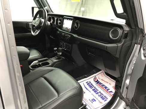 Used 2021 Jeep Gladiator Overland w/ Popular Equipment Package AWD/4WD image 27
