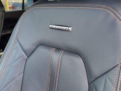 Used 2023 Ford Expedition Platinum image 20