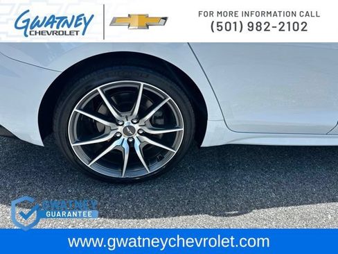 Used 2023 Genesis G70 2.0T AWD/4WD image 11