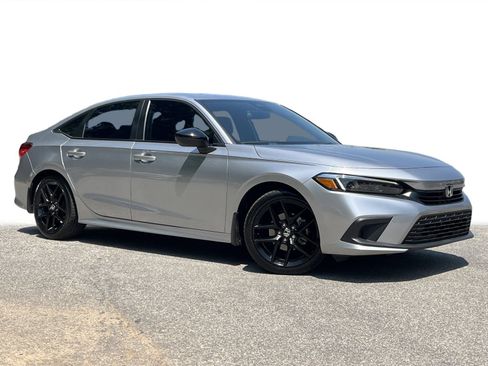 Used 2024 Honda Civic Sport image 2