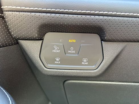 New 2026 Volkswagen Atlas SE image 31