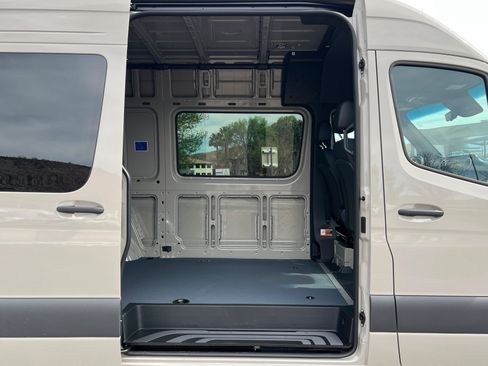 New 2026 Mercedes-Benz Sprinter 2500 image 18