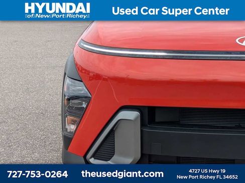 Used 2024 Hyundai Kona SEL w/ Convenience Package image 9