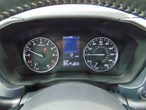 Certified 2025 Subaru Forester Premium AWD/4WD image 16