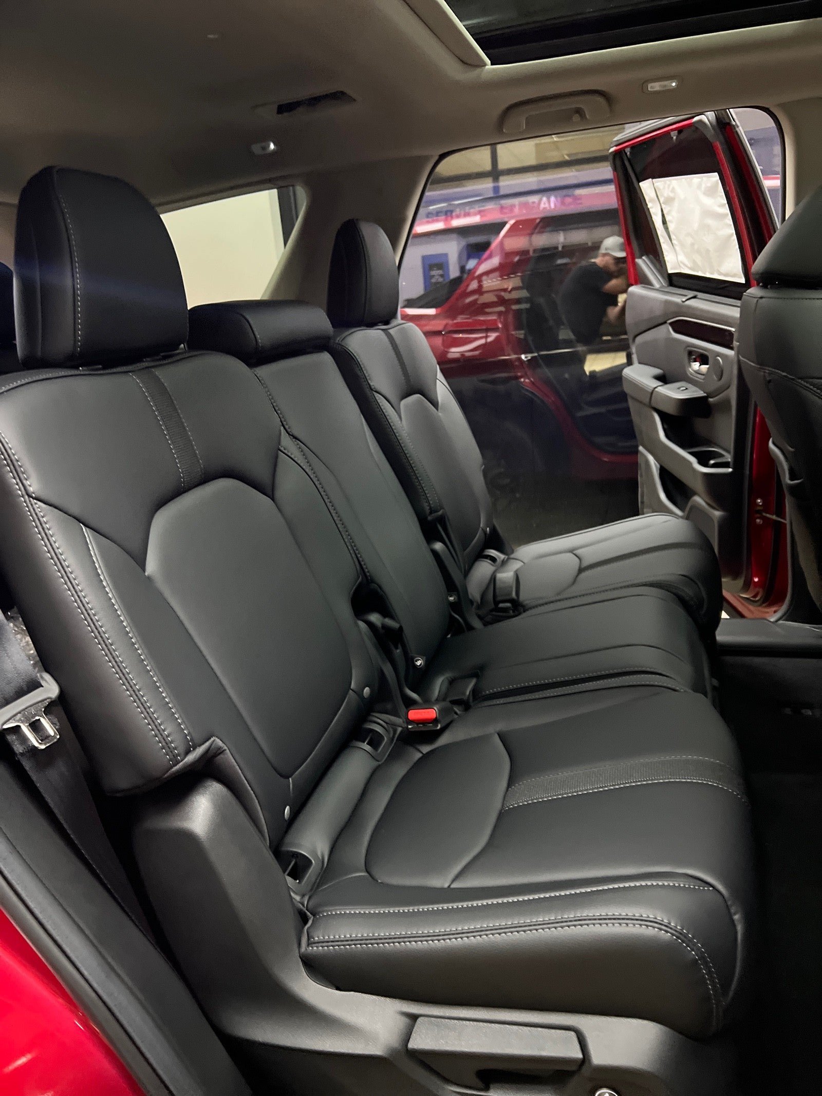 Used 2025 Honda Pilot Touring image 14