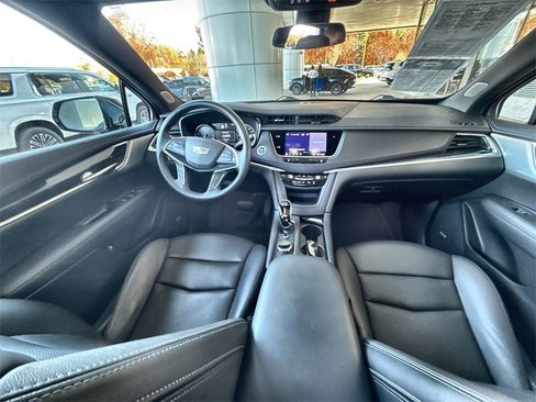 Certified 2025 Cadillac XT5 Premium Luxury image 20