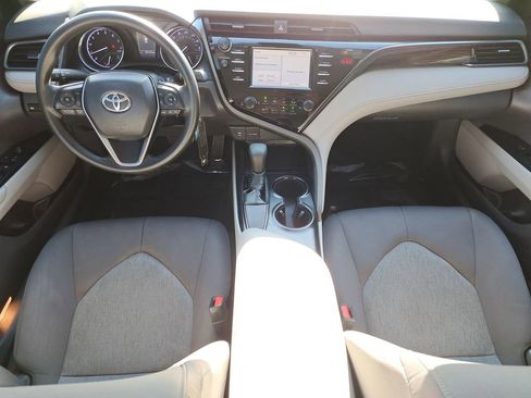 Used 2019 Toyota Camry LE w/ Phone Cable & Charge Package image 10