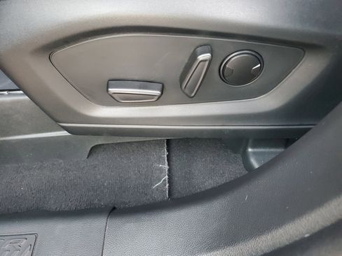 Certified 2023 Ford Explorer XLT image 11