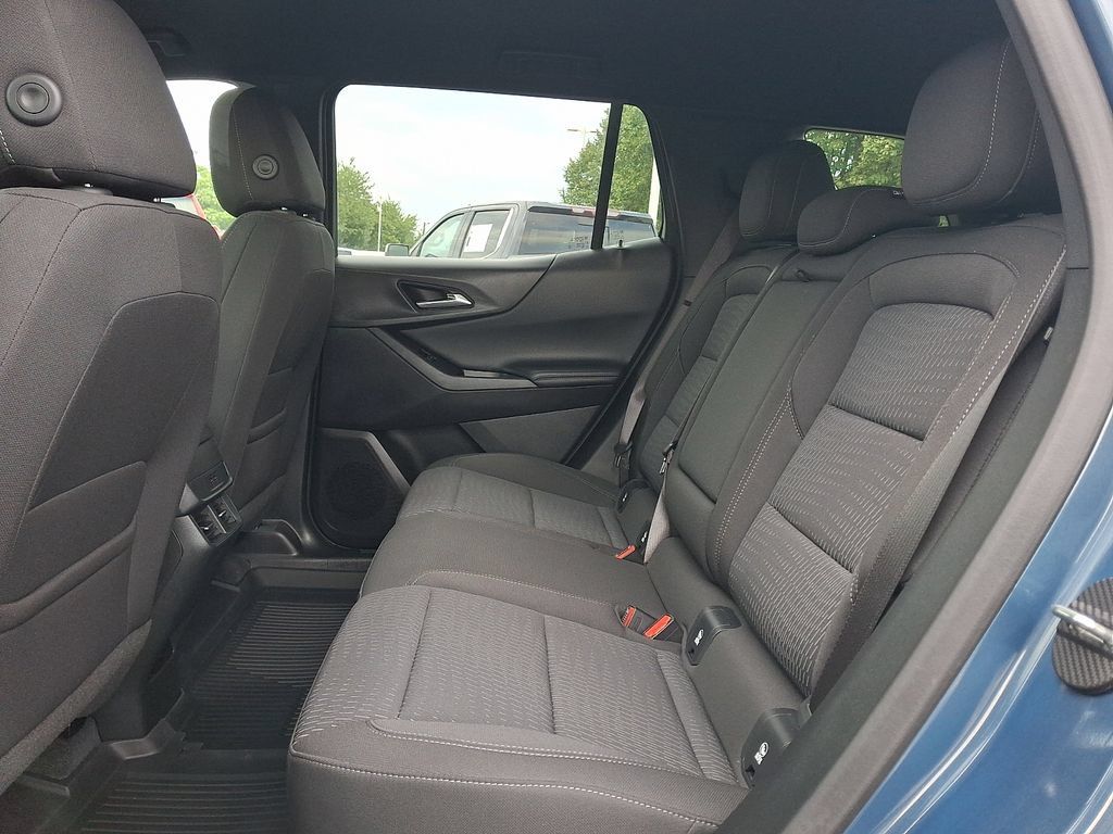 Certified 2025 Chevrolet Equinox LT AWD/4WD image 14