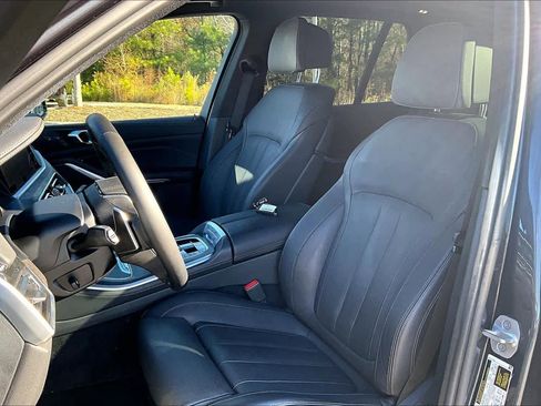 Used 2022 BMW X5 sDrive40i w/ Luxury Seating Package image 8