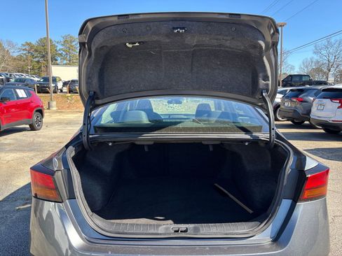 Used 2025 Nissan Altima 2.5 SV image 32