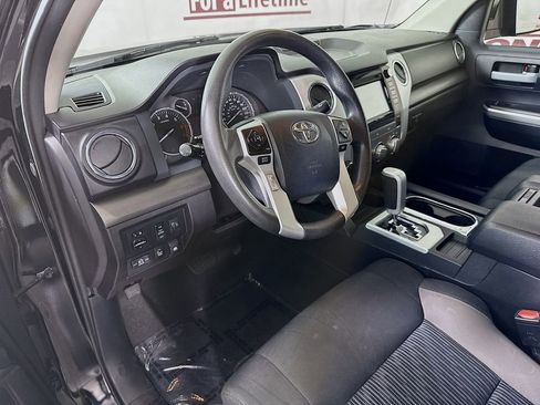 Used 2016 Toyota Tundra SR5 w/ TRD Off Road Package AWD/4WD image 19