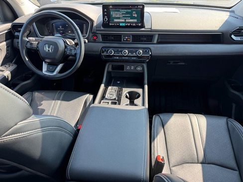 Used 2023 Honda Pilot Elite image 12