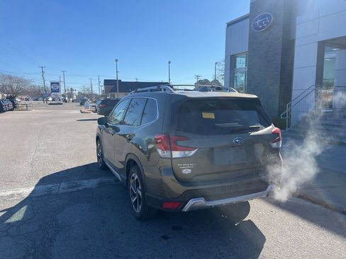 Used 2023 Subaru Forester Touring image 6