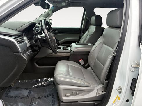 Used 2019 Chevrolet Tahoe LT image 9