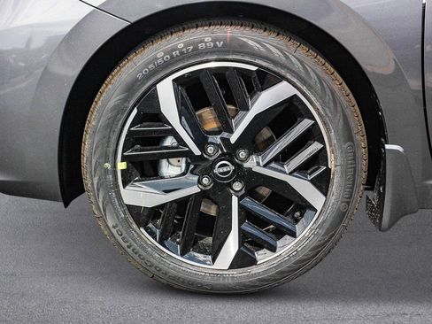 New 2025 Nissan Versa SR w/ Trunk Package image 7