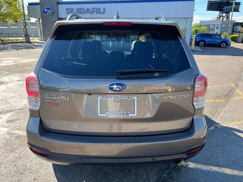 Used 2018 Subaru Forester 2.5i Touring AWD/4WD image 5