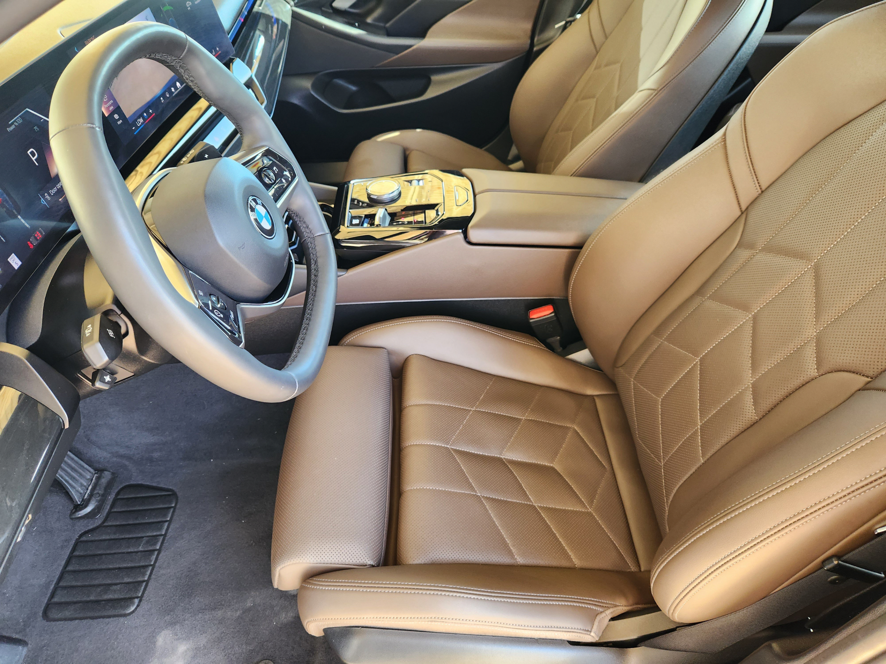 Used 2024 BMW 530i w/ Convenience Package RWD image 11