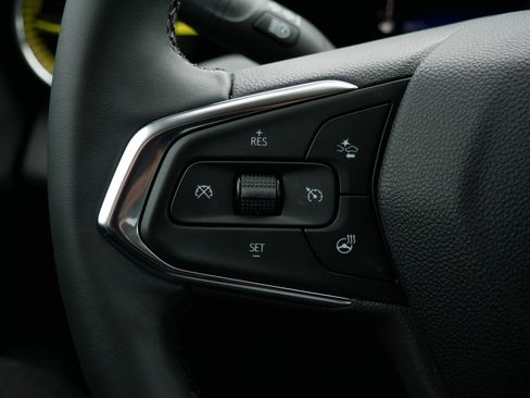 Used 2025 Chevrolet Trax ACTIV w/ Driver Confidence Package FWD image 28