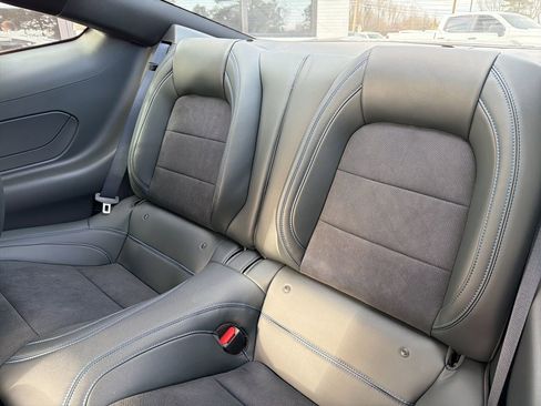 Used 2024 Ford Mustang Dark Horse image 5